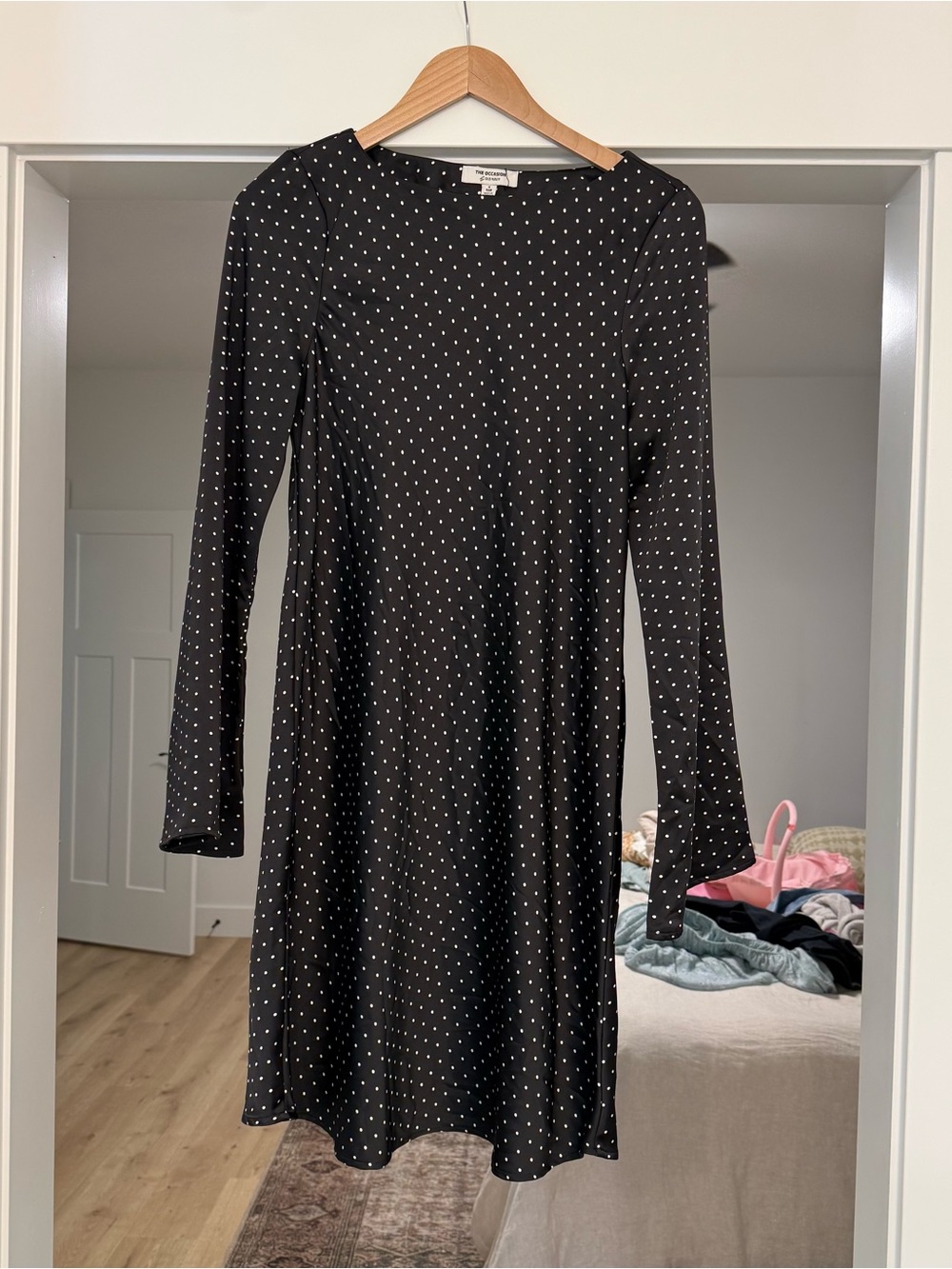 Old Navy Black Polka Dot Long-Sleeve Dress